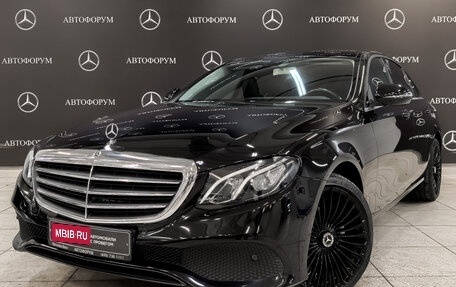 Mercedes-Benz E-Класс, 2019 год, 3 210 000 рублей, 1 фотография