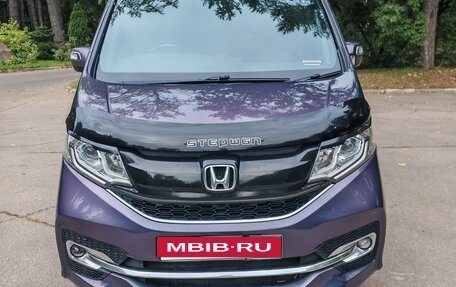 Honda Stepwgn IV, 2017 год, 2 300 000 рублей, 1 фотография