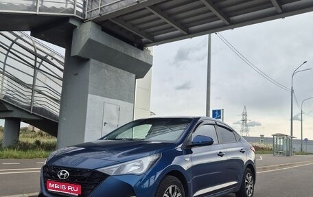 Hyundai Solaris II рестайлинг, 2021 год, 1 500 000 рублей, 1 фотография