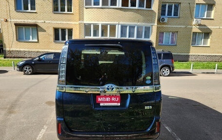 Toyota Voxy III, 2015 год, 2 100 000 рублей, 4 фотография