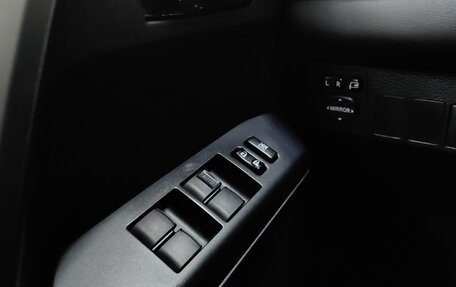 Toyota RAV4, 2018 год, 2 390 000 рублей, 23 фотография