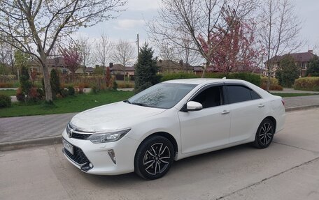 Toyota Camry, 2017 год, 2 320 000 рублей, 3 фотография
