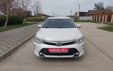 Toyota Camry, 2017 год, 2 320 000 рублей, 4 фотография