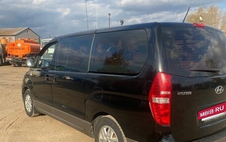 Hyundai H-1 II рестайлинг, 2015 год, 1 930 000 рублей, 6 фотография