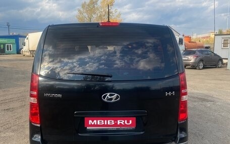 Hyundai H-1 II рестайлинг, 2015 год, 1 930 000 рублей, 5 фотография
