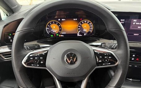 Volkswagen Golf VIII, 2021 год, 2 020 000 рублей, 8 фотография