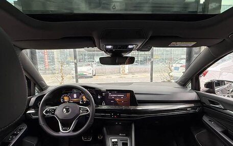 Volkswagen Golf VIII, 2021 год, 2 020 000 рублей, 13 фотография