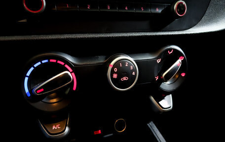 KIA Rio IV, 2021 год, 1 030 000 рублей, 24 фотография