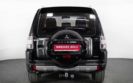Mitsubishi Pajero IV, 2011 год, 2 000 000 рублей, 4 фотография