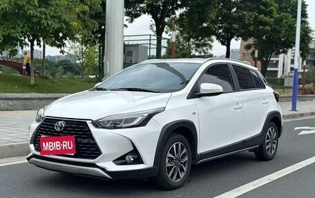 Toyota Yaris XP150 рестайлинг, 2021 год, 1 250 000 рублей, 1 фотография