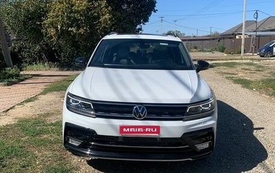 Volkswagen Tiguan II, 2020 год, 2 600 000 рублей, 1 фотография