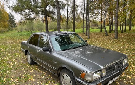 Toyota Crown, 1988 год, 145 000 рублей, 3 фотография