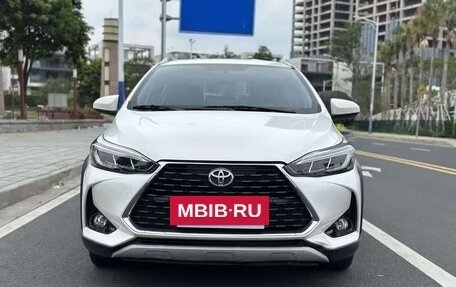 Toyota Yaris XP150 рестайлинг, 2021 год, 1 250 000 рублей, 2 фотография