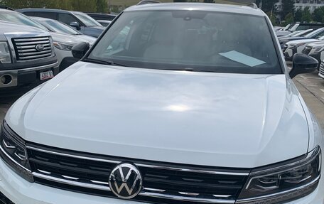 Volkswagen Tiguan II, 2020 год, 2 600 000 рублей, 5 фотография