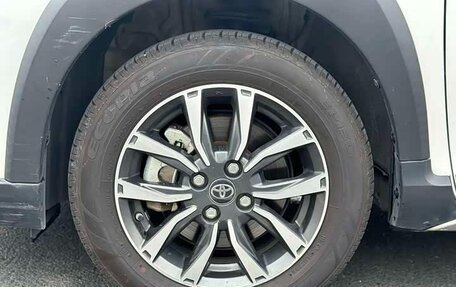 Toyota Yaris XP150 рестайлинг, 2021 год, 1 250 000 рублей, 19 фотография