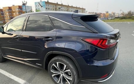 Lexus RX IV рестайлинг, 2021 год, 6 250 000 рублей, 4 фотография