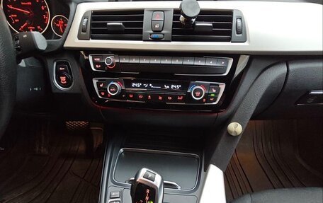 BMW 3 серия, 2018 год, 2 300 000 рублей, 6 фотография