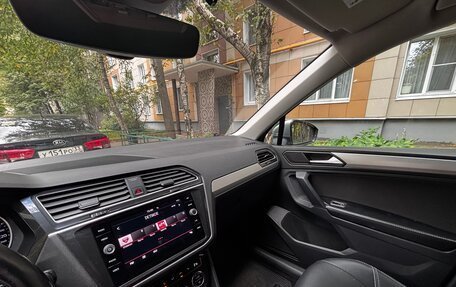 Volkswagen Tiguan II, 2019 год, 1 820 000 рублей, 4 фотография