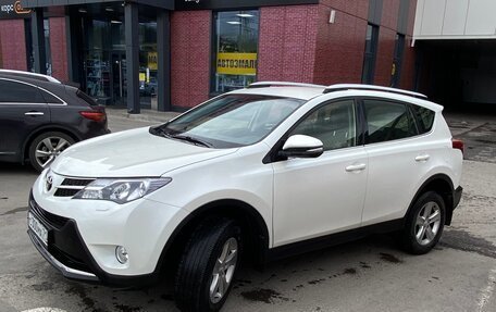 Toyota RAV4, 2014 год, 1 550 000 рублей, 3 фотография