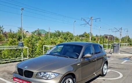 BMW 1 серия, 2006 год, 640 000 рублей, 3 фотография