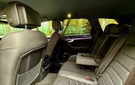 Volkswagen Touareg III, 2019 год, 5 200 000 рублей, 6 фотография