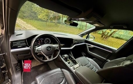 Volkswagen Touareg III, 2019 год, 5 200 000 рублей, 7 фотография