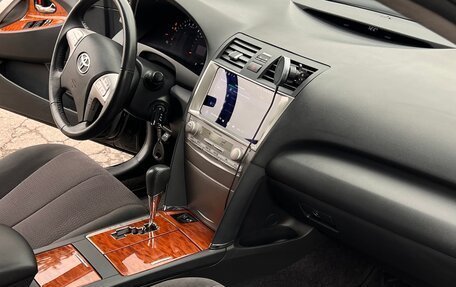 Toyota Camry, 2009 год, 1 350 000 рублей, 26 фотография