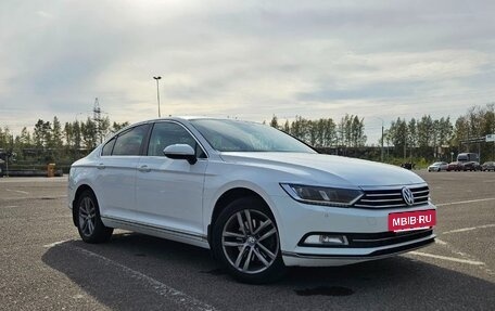 Volkswagen Passat B8 рестайлинг, 2017 год, 1 950 000 рублей, 2 фотография