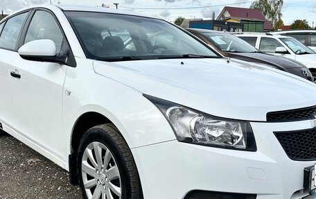 Chevrolet Cruze II, 2012 год, 599 000 рублей, 3 фотография