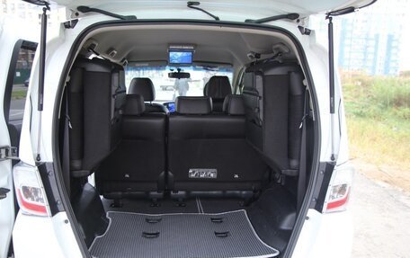 Honda Freed I, 2013 год, 1 250 000 рублей, 11 фотография