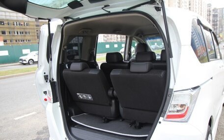 Honda Freed I, 2013 год, 1 250 000 рублей, 13 фотография