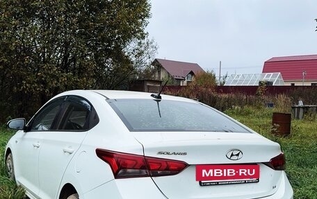 Hyundai Solaris II рестайлинг, 2018 год, 1 000 000 рублей, 2 фотография