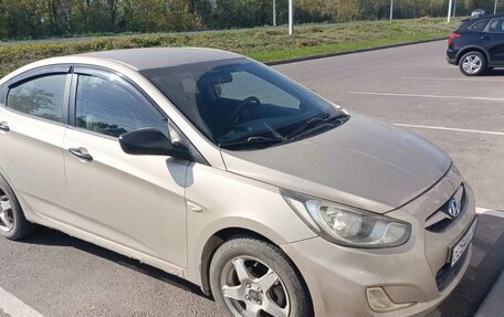 Hyundai Solaris II рестайлинг, 2011 год, 650 000 рублей, 9 фотография