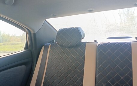 Hyundai Solaris II рестайлинг, 2011 год, 650 000 рублей, 10 фотография