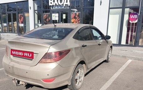Hyundai Solaris II рестайлинг, 2011 год, 650 000 рублей, 5 фотография