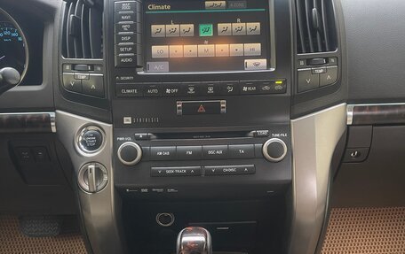 Toyota Land Cruiser 200, 2010 год, 2 750 000 рублей, 9 фотография