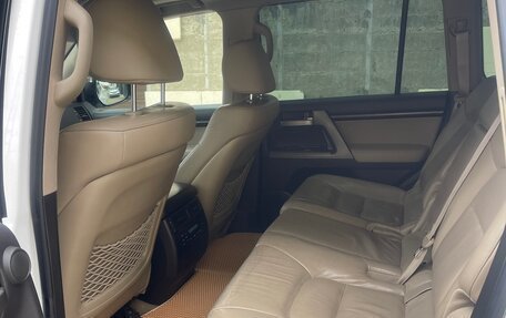 Toyota Land Cruiser 200, 2010 год, 2 750 000 рублей, 12 фотография