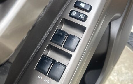 Toyota Land Cruiser 200, 2010 год, 2 750 000 рублей, 13 фотография