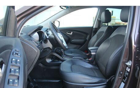 Hyundai ix35 I рестайлинг, 2013 год, 1 100 000 рублей, 10 фотография