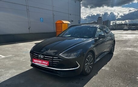 Hyundai Sonata VIII, 2021 год, 2 900 000 рублей, 2 фотография