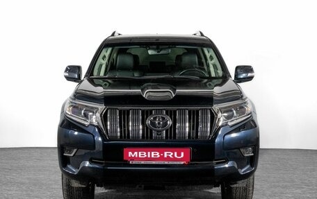 Toyota Land Cruiser Prado 150 рестайлинг 2, 2019 год, 5 500 000 рублей, 2 фотография