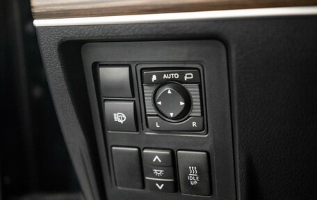 Toyota Land Cruiser Prado 150 рестайлинг 2, 2019 год, 5 500 000 рублей, 16 фотография