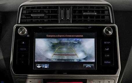 Toyota Land Cruiser Prado 150 рестайлинг 2, 2019 год, 5 500 000 рублей, 12 фотография