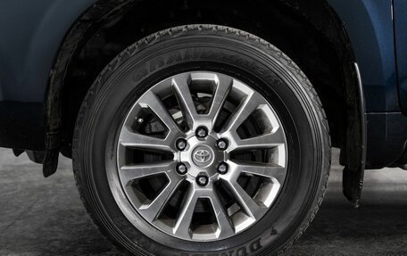 Toyota Land Cruiser Prado 150 рестайлинг 2, 2019 год, 5 500 000 рублей, 20 фотография