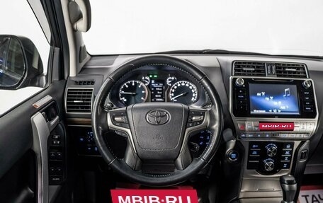 Toyota Land Cruiser Prado 150 рестайлинг 2, 2019 год, 5 500 000 рублей, 9 фотография