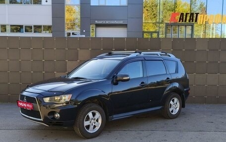 Mitsubishi Outlander III рестайлинг 3, 2010 год, 720 000 рублей, 1 фотография