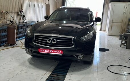 Infiniti FX II, 2012 год, 2 000 000 рублей, 2 фотография