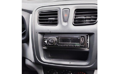 Renault Sandero II рестайлинг, 2015 год, 380 000 рублей, 6 фотография