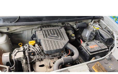 Renault Sandero II рестайлинг, 2015 год, 380 000 рублей, 7 фотография