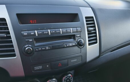 Mitsubishi Outlander III рестайлинг 3, 2010 год, 720 000 рублей, 18 фотография